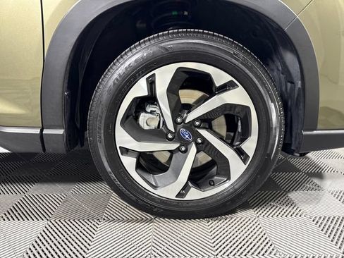 Used 2024 Subaru Forester Touring AWD/4WD image 11