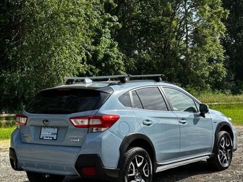 Used 2019 Subaru Crosstrek Hybrid w/ Moonroof Package w/Navigation AWD/4WD image 8