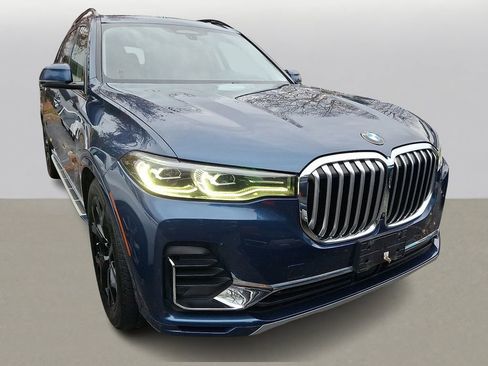 Used 2021 BMW X7 xDrive40i w/ Executive Package image 2