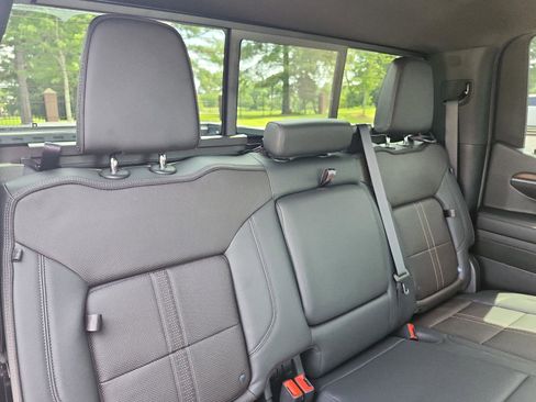 Used 2024 Chevrolet Silverado 1500 High Country w/ Technology Package AWD/4WD image 11