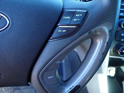 Used 2012 Hyundai Sonata GLS image 13