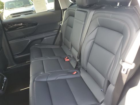 New 2026 Lincoln Nautilus Premier AWD/4WD image 29