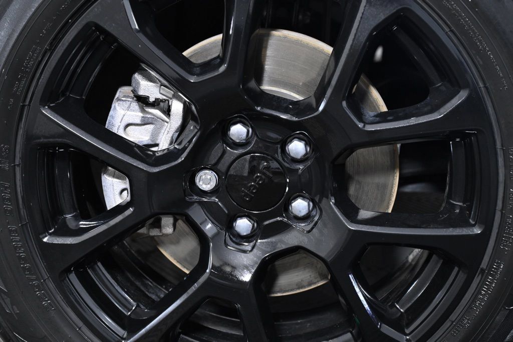 Used 2022 Jeep Compass Latitude FWD image 33
