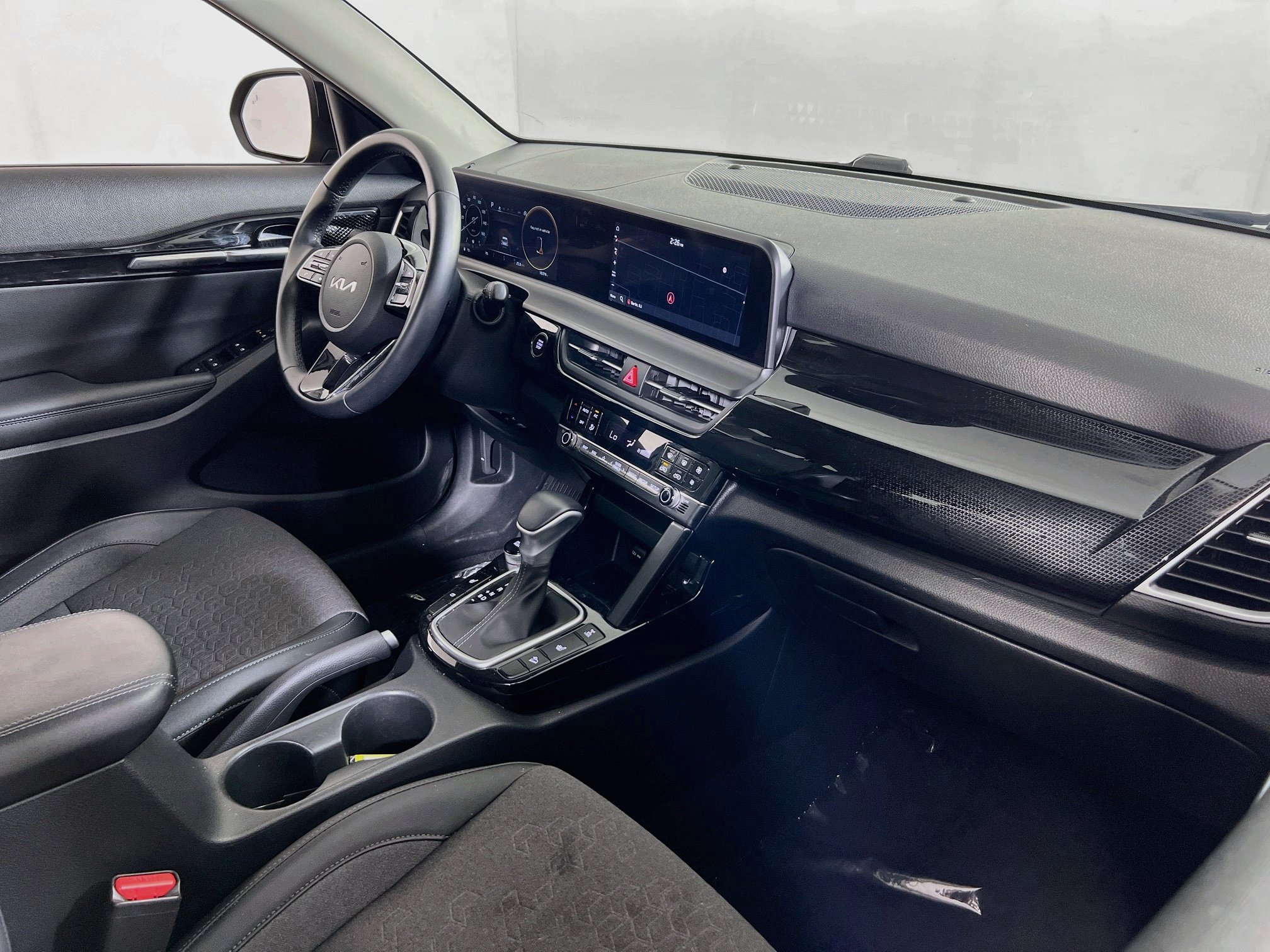 Used 2024 Kia Seltos S AWD/4WD image 28