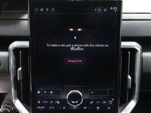 Used 2024 GMC Acadia Elevation image 31