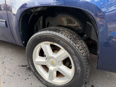 Used 2012 Chevrolet Avalanche LT w/ All-Star Edition image 6