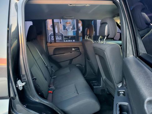 Used 2011 Jeep Liberty Sport AWD/4WD image 17