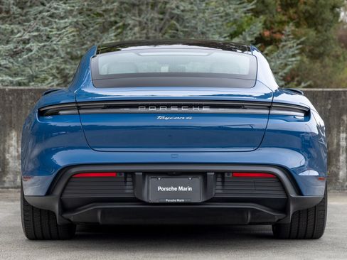 Certified 2025 Porsche Taycan AWD/4WD image 10