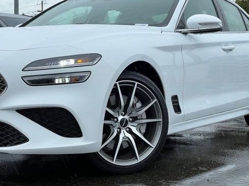 Used 2025 Genesis G70 2.5T image 2