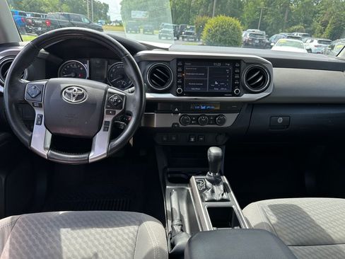 Used 2022 Toyota Tacoma SR5 w/ Technology Package RWD image 12