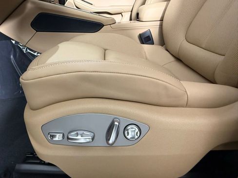 New 2025 Porsche Macan image 29