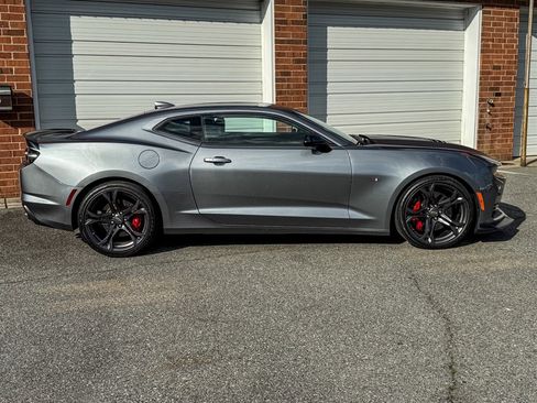 Used 2022 Chevrolet Camaro SS image 30