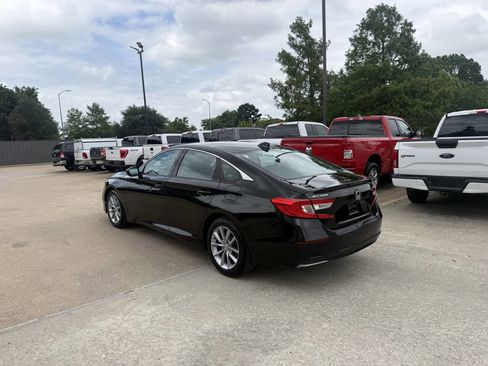 Used 2021 Honda Accord LX image 4