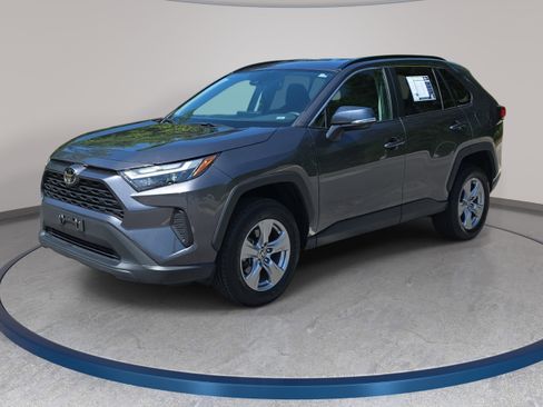 Used 2024 Toyota RAV4 XLE image 1