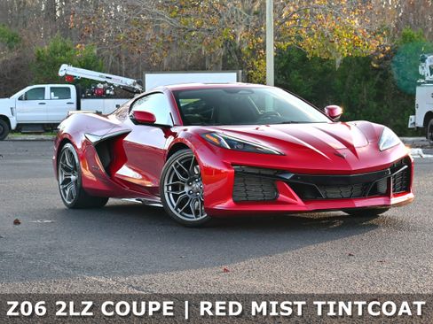 Used 2024 Chevrolet Corvette Z06 image 2