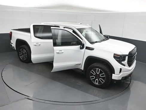 Used 2025 GMC Sierra 1500 AT4 w/ AT4 Premium Package AWD/4WD image 63