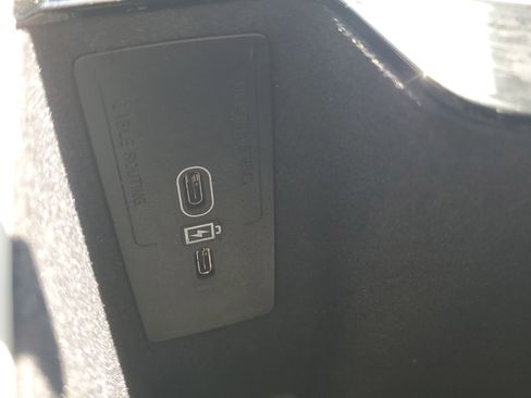 Used 2024 Volvo XC90 B6 Ultimate w/ Lounge Package AWD/4WD image 9