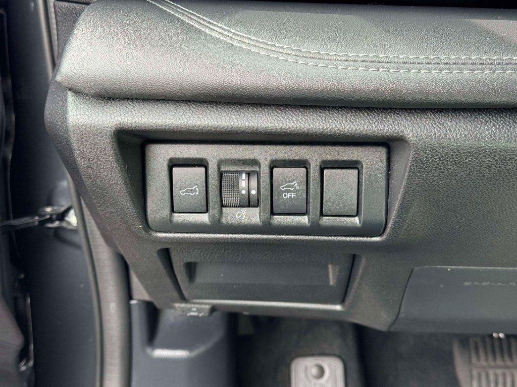 Used 2023 Subaru Outback Limited AWD/4WD image 22
