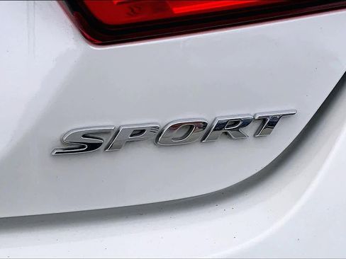 Used 2018 Honda Accord Sport image 9