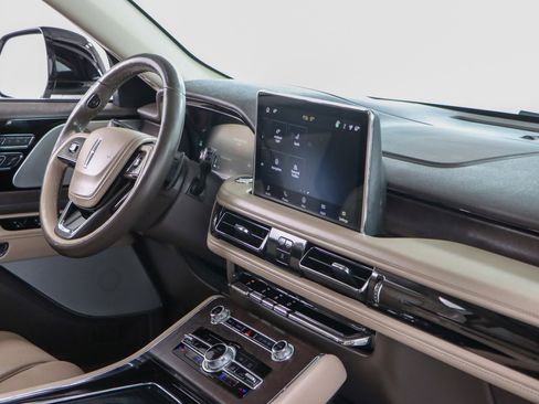 Used 2022 Lincoln Aviator Reserve w/ Equipment Group 201A image 28