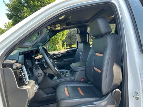 Used 2025 GMC Sierra 1500 AT4 w/ AT4 Premium Package AWD/4WD image 47