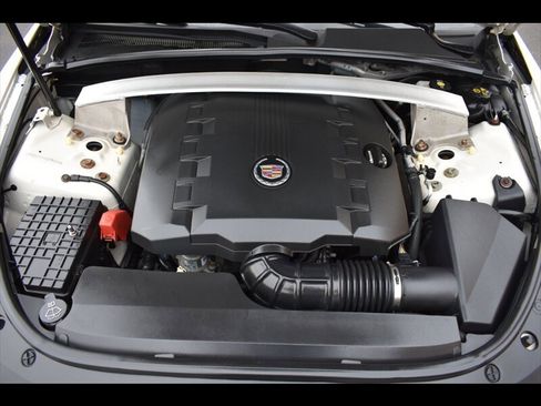 Used 2013 Cadillac CTS Coupe RWD image 36