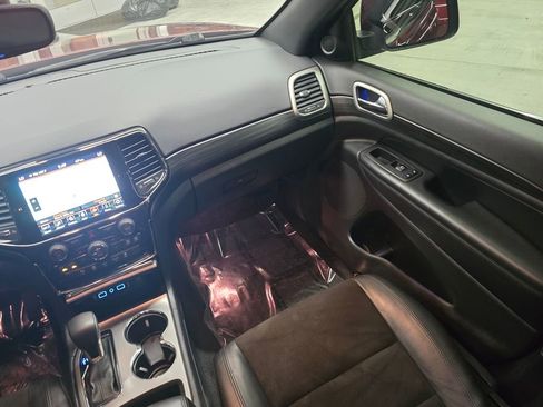 Certified 2022 Jeep Grand Cherokee Laredo X image 37