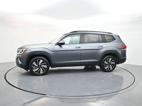 Used 2024 Volkswagen Atlas SE AWD/4WD image 4