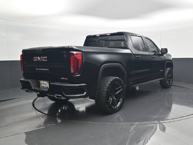 Used 2025 GMC Sierra 1500 AT4 w/ AT4 Premium Package AWD/4WD image 5