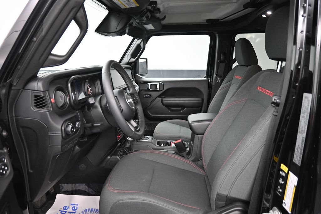 Used 2025 Jeep Wrangler Unlimited Rubicon AWD/4WD image 18