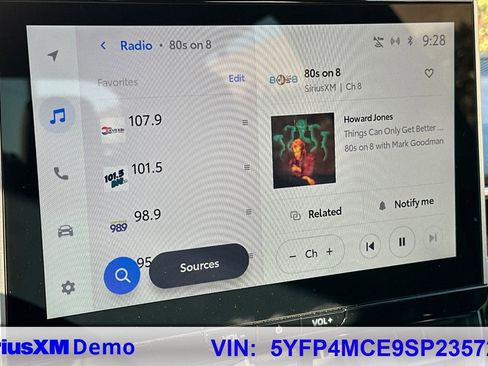 Used 2025 Toyota Corolla SE image 27