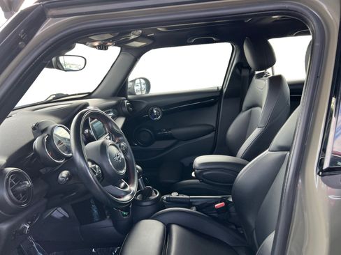 Used 2019 MINI Cooper S image 10