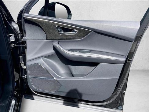 Used 2023 Audi Q7 3.0T Premium Plus image 19