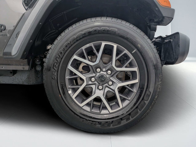 Certified 2026 Jeep Wrangler Unlimited Sahara AWD/4WD image 10