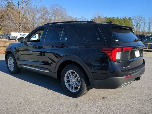 New 2025 Ford Explorer Active w/ Active Comfort Package image 6
