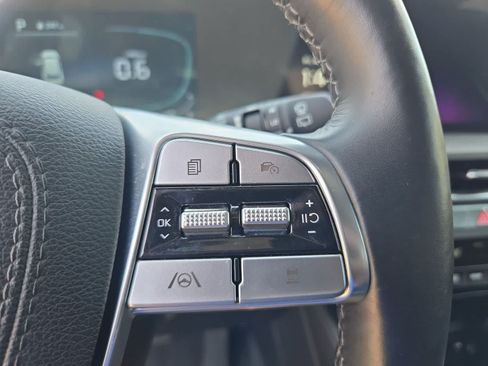Used 2025 Kia Telluride AWD image 23