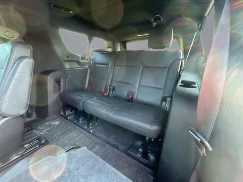 Used 2021 Chevrolet Suburban Z71 w/ Luxury Package AWD/4WD image 29