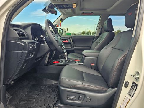 Used 2023 Toyota 4Runner TRD Off-Road Premium w/ Moonroof Package AWD/4WD image 19