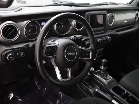 Used 2018 Jeep Wrangler Unlimited Sahara w/ Dual Top Group image 6