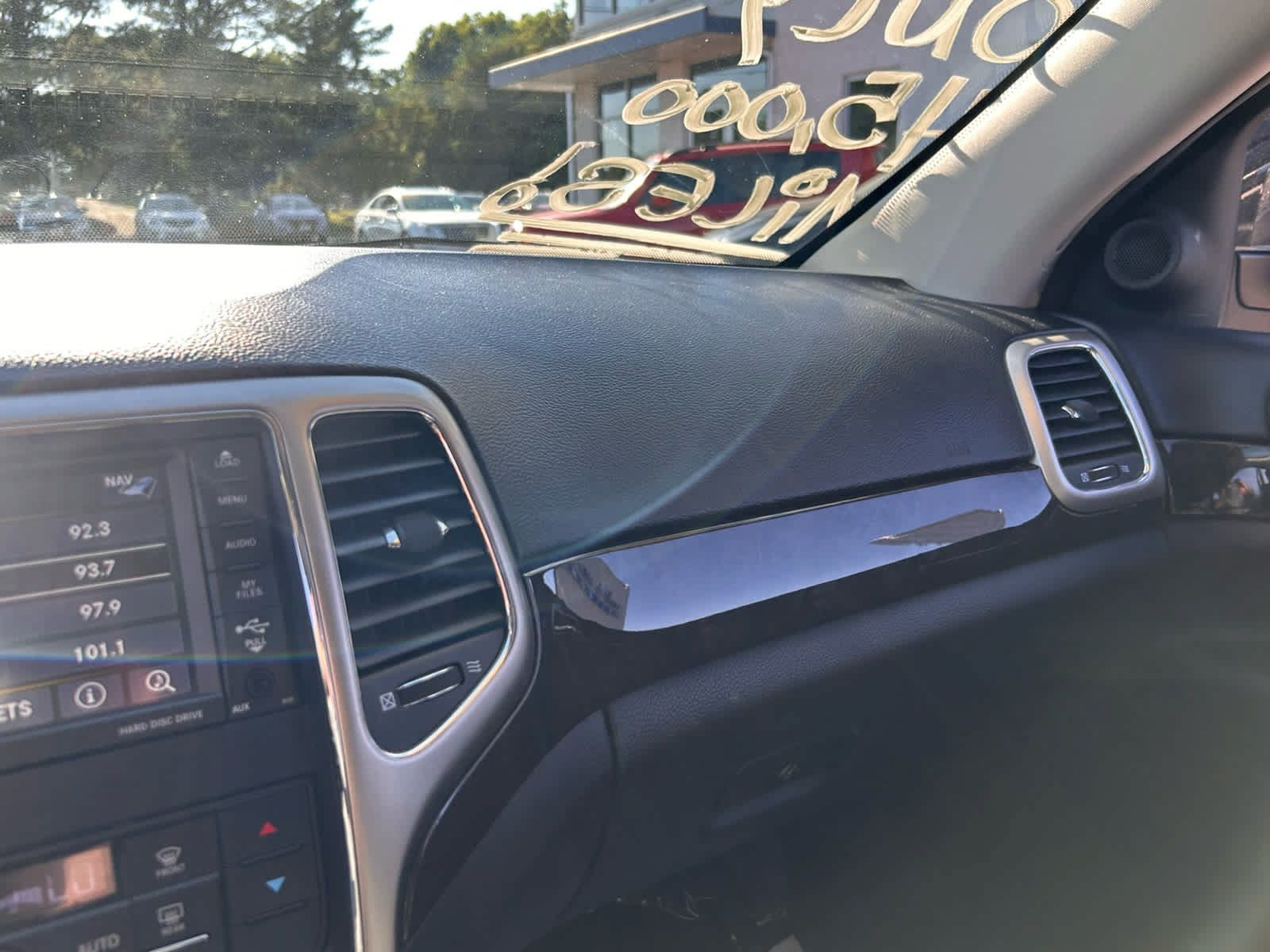 Used 2013 Jeep Grand Cherokee Laredo AWD/4WD image 20