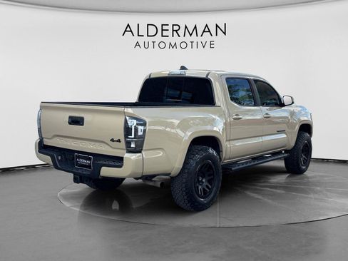 Used 2020 Toyota Tacoma TRD Sport AWD/4WD image 5