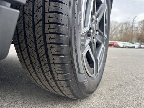 New 2026 Jeep Cherokee Laredo image 18