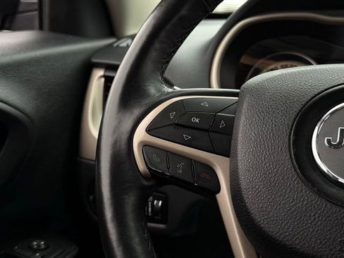 Used 2014 Jeep Cherokee Limited image 9