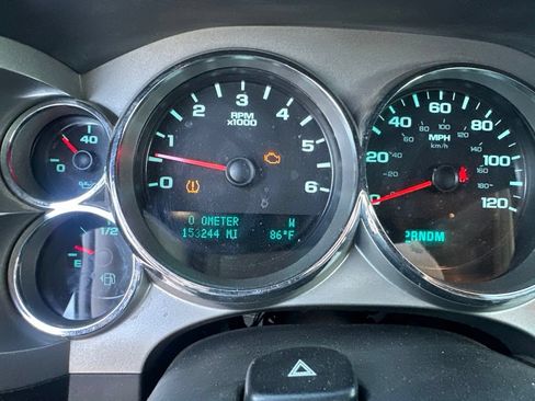 Used 2011 Chevrolet Silverado 1500 LT w/ All-Star Edition AWD/4WD image 9