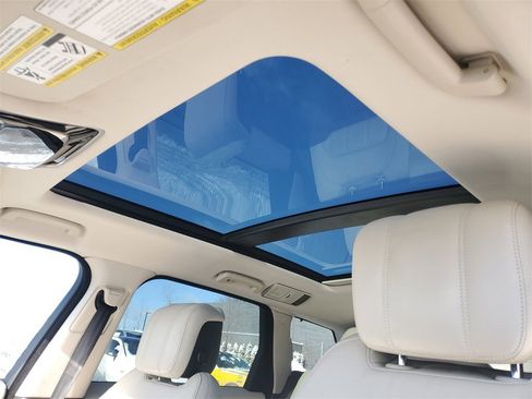 Used 2019 Land Rover Range Rover Sport HSE image 12