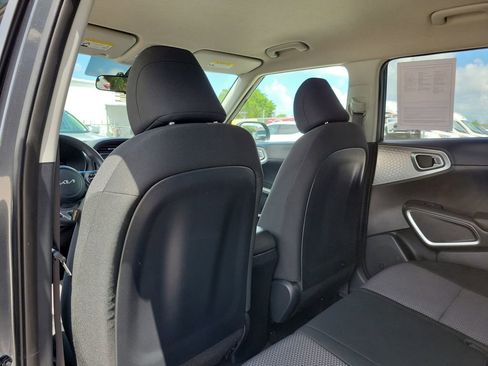 Used 2024 Kia Soul LX w/ Option Group 015 FWD image 14