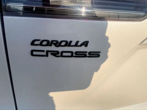 Used 2025 Toyota Corolla Cross AWD Hybrid image 31