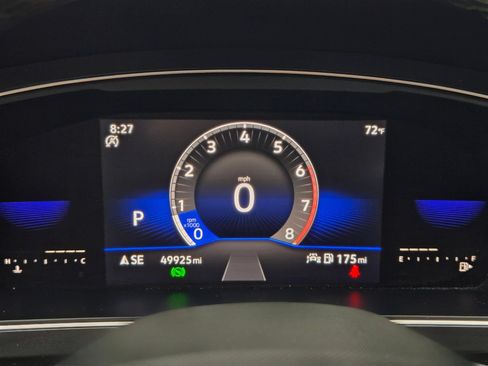 Used 2022 Volkswagen Tiguan SE FWD image 23