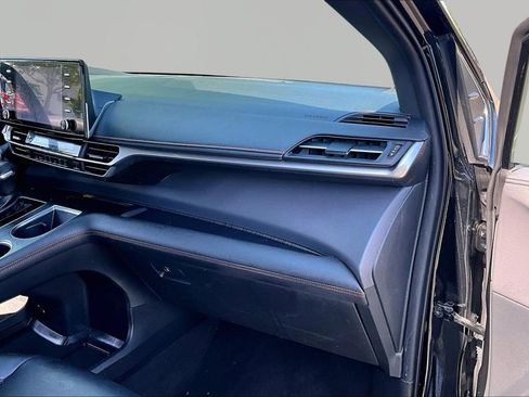 Used 2021 Toyota Sienna XSE w/ XSE Plus Package FWD image 21