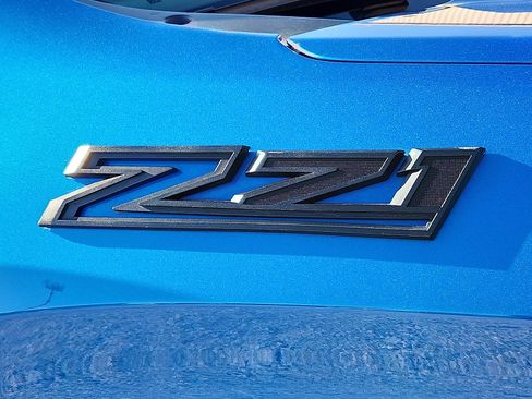 Used 2024 Chevrolet Silverado 1500 LT Trail Boss w/ Convenience Package II image 8